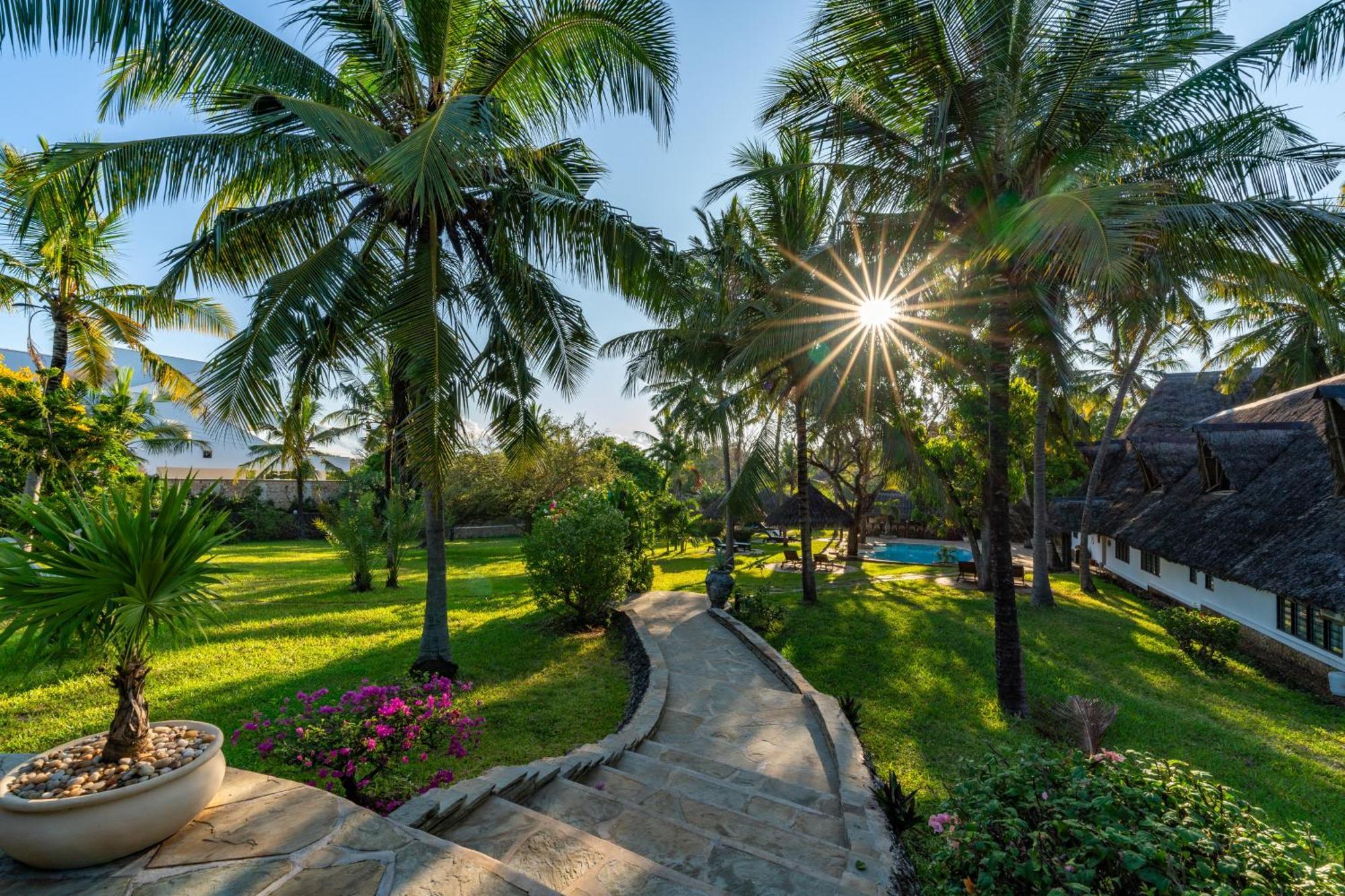 Diani Marine Divers Village Diani Beach Εξωτερικό φωτογραφία
